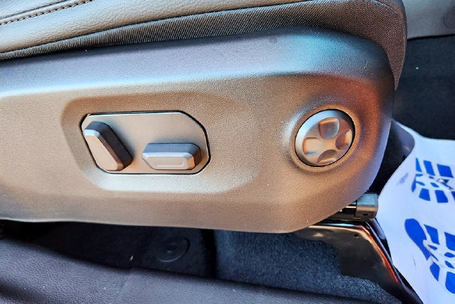 2027 Jeep Wrangler WRANGLER 4-DOOR SAHARA