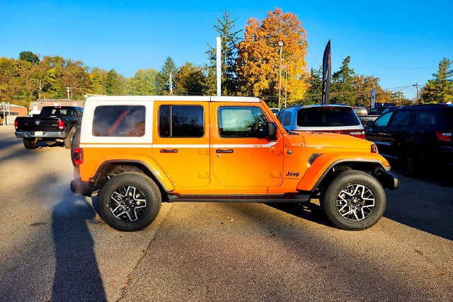 2027 Jeep Wrangler WRANGLER 4-DOOR SAHARA