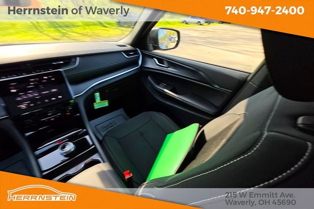 2026 Jeep Grand Cherokee GRAND CHEROKEE LAREDO X 4X4