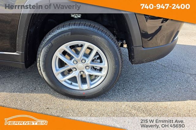 2026 Jeep Grand Cherokee GRAND CHEROKEE LAREDO X 4X4