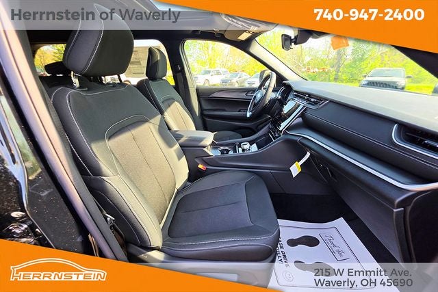 2026 Jeep Grand Cherokee GRAND CHEROKEE LAREDO X 4X4