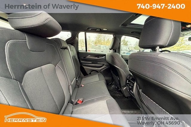 2025 Jeep Grand Cherokee Laredo X 4x4