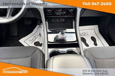 2023 Jeep Grand Cherokee Laredo 4x4