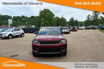 2023 Jeep Grand Cherokee Laredo 4x4