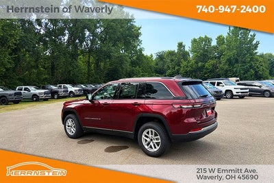 2023 Jeep Grand Cherokee Laredo 4x4