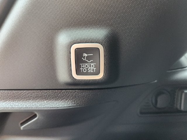 2027 Jeep Grand Cherokee GRAND CHEROKEE LAREDO ALTITUDE 4X4