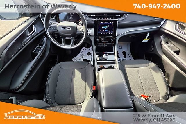 2025 Jeep Grand Cherokee GRAND CHEROKEE L LAREDO 4X4