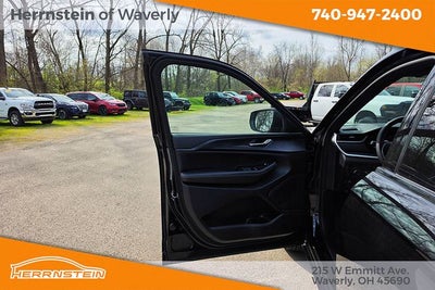 2025 Jeep Grand Cherokee GRAND CHEROKEE L LAREDO 4X4