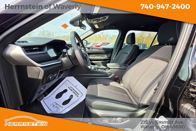 2025 Jeep Grand Cherokee GRAND CHEROKEE L LAREDO 4X4