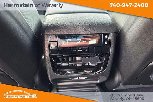 2025 Jeep Grand Cherokee GRAND CHEROKEE L LAREDO 4X4