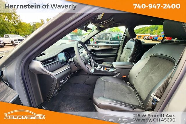2027 Jeep Grand Cherokee GRAND CHEROKEE L LAREDO ALTITUDE 4X4