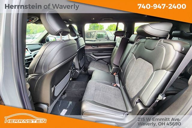 2027 Jeep Grand Cherokee GRAND CHEROKEE L LAREDO ALTITUDE 4X4