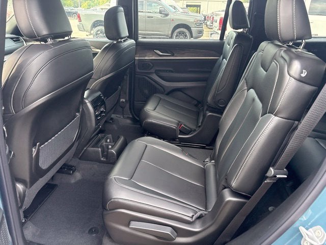 2027 Jeep Grand Cherokee GRAND CHEROKEE L LIMITED 4X4