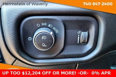 2025 RAM 1500 Tradesman Crew Cab 4x4 5'7' Box