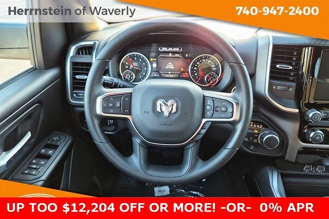 2025 RAM 1500 Tradesman Crew Cab 4x4 5'7' Box