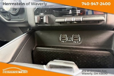 2022 RAM 1500 Big Horn Crew Cab 4x4 5'7' Box