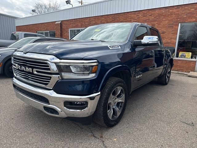 2022 RAM 1500 Laramie Crew Cab 4x4 5'7' Box
