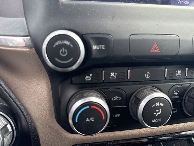 2022 RAM 1500 Laramie Crew Cab 4x4 5'7' Box