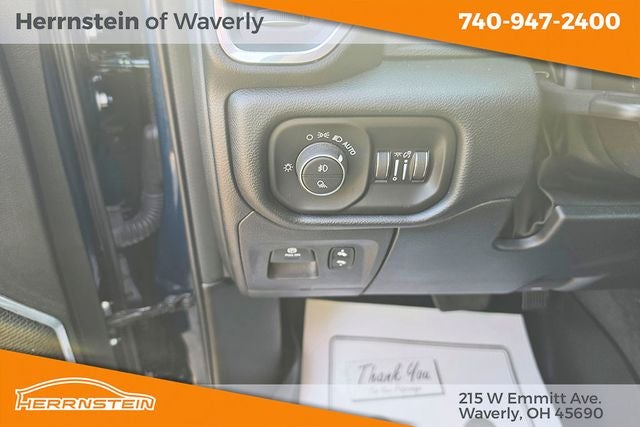 2022 RAM 1500 Laramie Crew Cab 4x4 5'7' Box