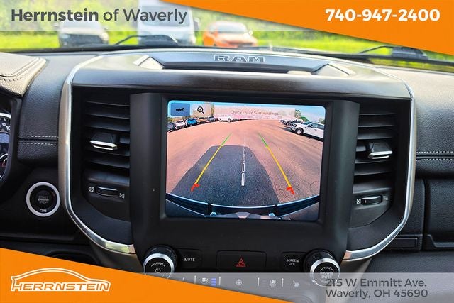 2022 RAM 1500 Laramie Crew Cab 4x4 5'7' Box