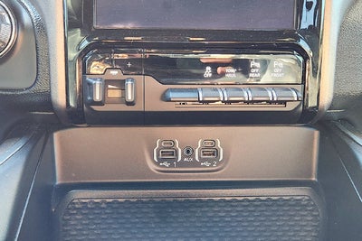 2021 RAM 1500 Laramie Crew Cab 4x4 5'7' Box