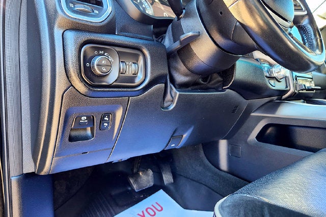 2021 RAM 1500 Laramie Crew Cab 4x4 5'7' Box
