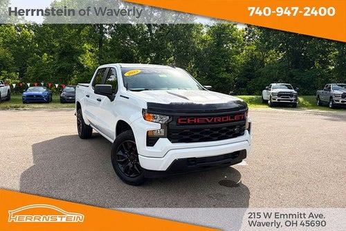 2023 Chevrolet Silverado 1500 4WD Crew Cab Short Bed Custom