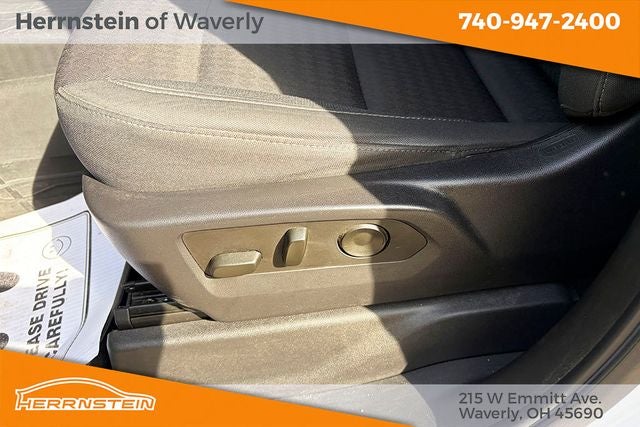 2023 Chevrolet Silverado 1500 4WD Crew Cab Short Bed Custom