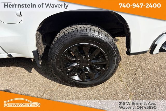 2023 Chevrolet Silverado 1500 4WD Crew Cab Short Bed Custom