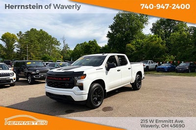 2023 Chevrolet Silverado 1500 4WD Crew Cab Short Bed Custom