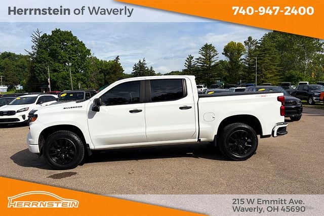 2023 Chevrolet Silverado 1500 4WD Crew Cab Short Bed Custom