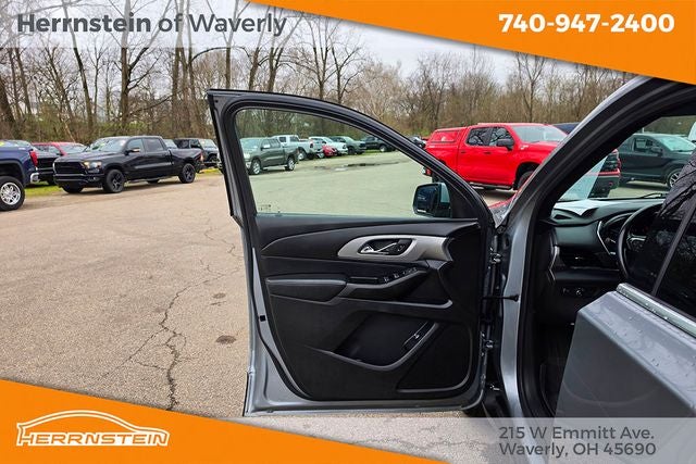 2023 Chevrolet Traverse FWD LT Cloth