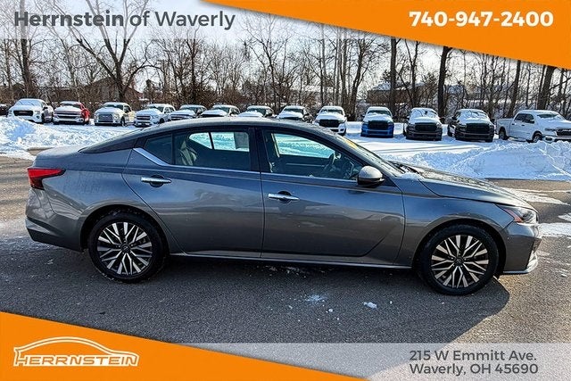 2023 Nissan Altima SV FWD