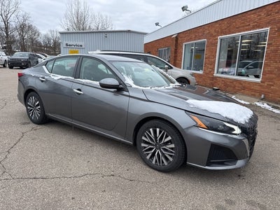 2023 Nissan Altima SV FWD