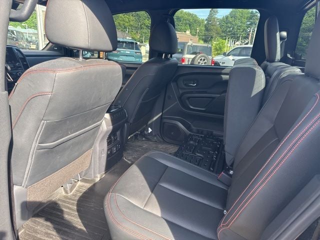 2021 Nissan TITAN Crew Cab PRO-4X 4x4