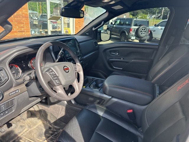2021 Nissan TITAN Crew Cab PRO-4X 4x4