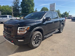 2021 Nissan TITAN Crew Cab PRO-4X 4x4