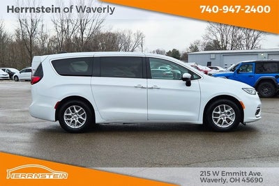 2023 Chrysler Pacifica Touring L