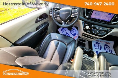 2023 Chrysler Pacifica Touring L