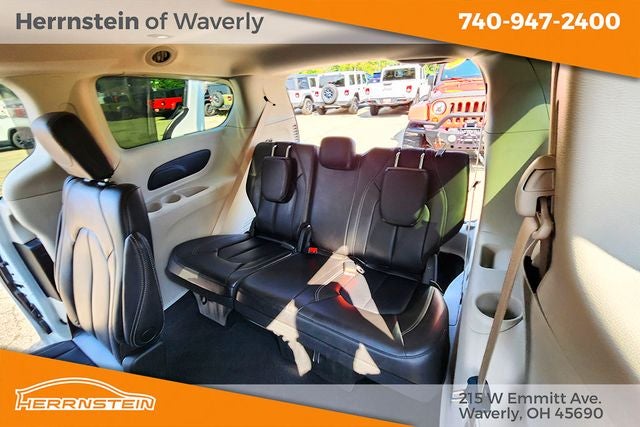 2023 Chrysler Pacifica Touring L