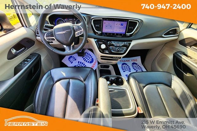2023 Chrysler Pacifica Touring L