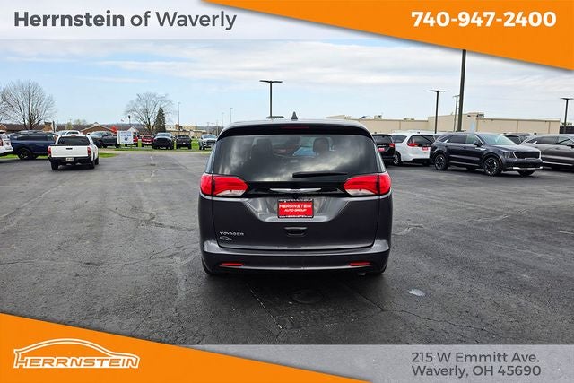 2023 Chrysler Voyager LX