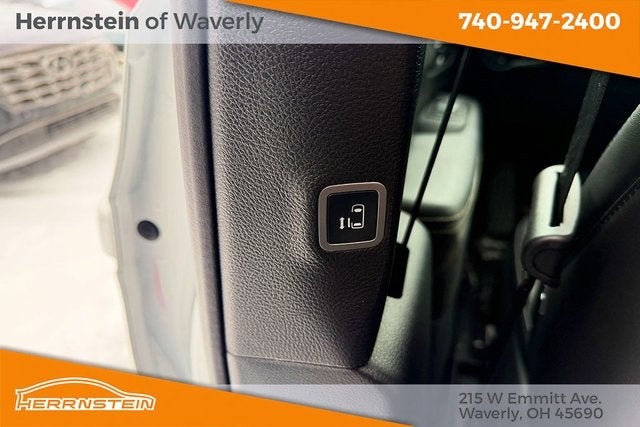 2026 Chrysler Voyager VOYAGER LX