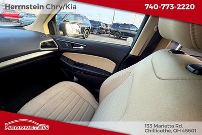2022 Ford Edge SE