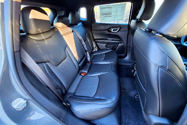 2027 Jeep Compass COMPASS LATITUDE ALTITUDE 4X4