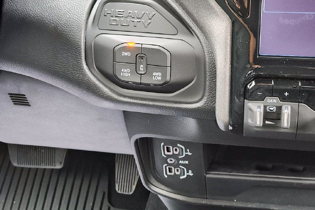 2027 RAM Ram 2500 RAM 2500 BLACK EXPRESS CREW CAB 4X4 6'4' BOX