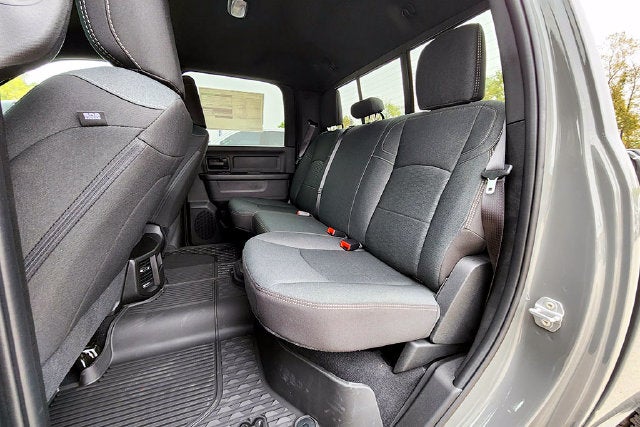 2027 RAM Ram 2500 RAM 2500 BLACK EXPRESS CREW CAB 4X4 6'4' BOX