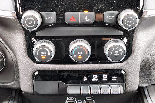 2026 RAM Ram 1500 RAM 1500 EXPRESS CREW CAB 4X4 5'7' BOX