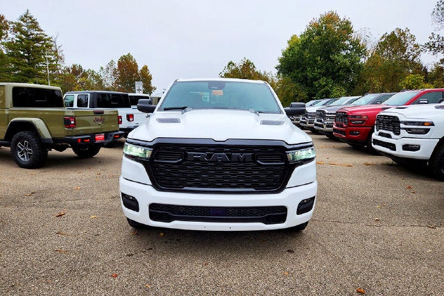 2026 RAM Ram 1500 RAM 1500 EXPRESS CREW CAB 4X4 5'7' BOX