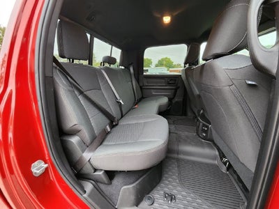 2027 RAM Ram 2500 RAM 2500 BLACK EXPRESS CREW CAB 4X4 6'4' BOX